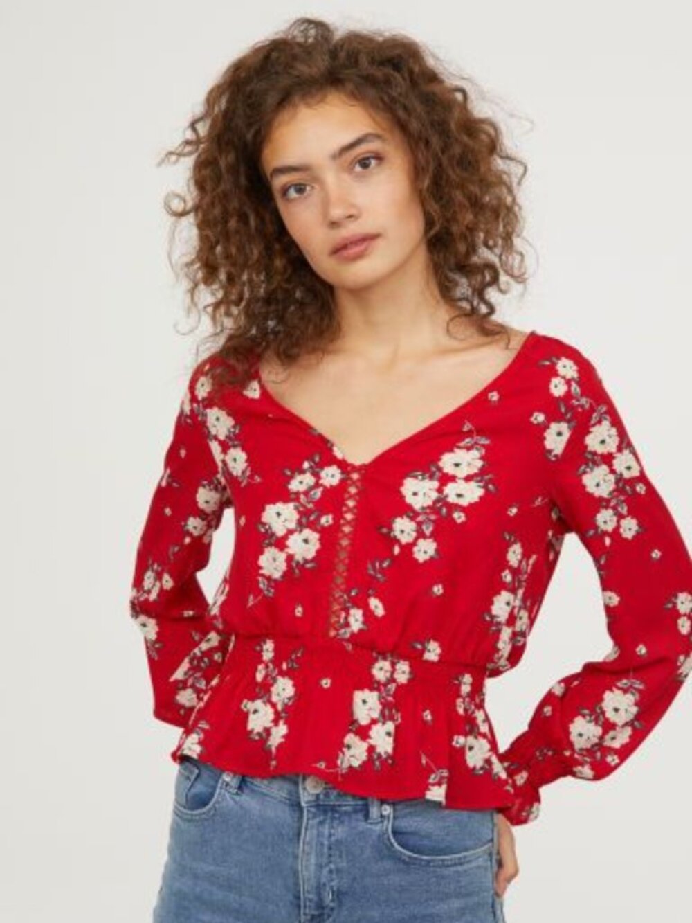 H&M Divided Red Floral Ruffle Long Sleeve Blouse